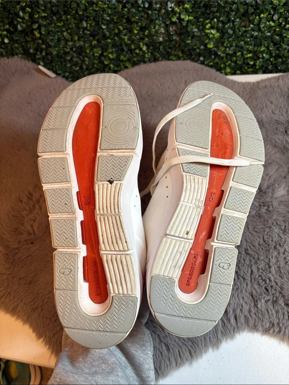 On Cloud On The Roger Advantage Sneakers Size 9.5